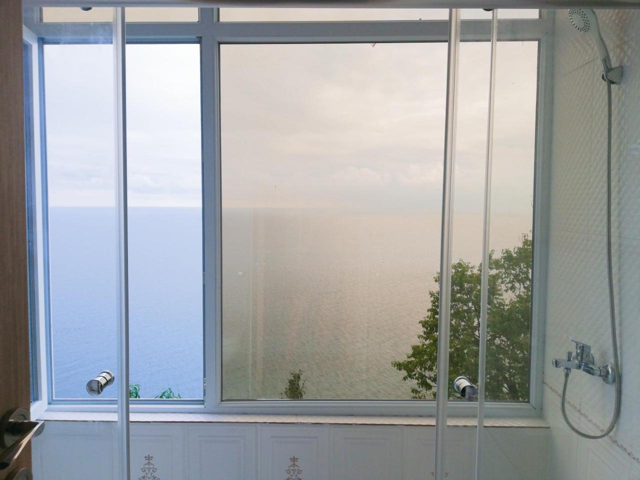 Albatross Kvariati Guest House Zewnętrze zdjęcie