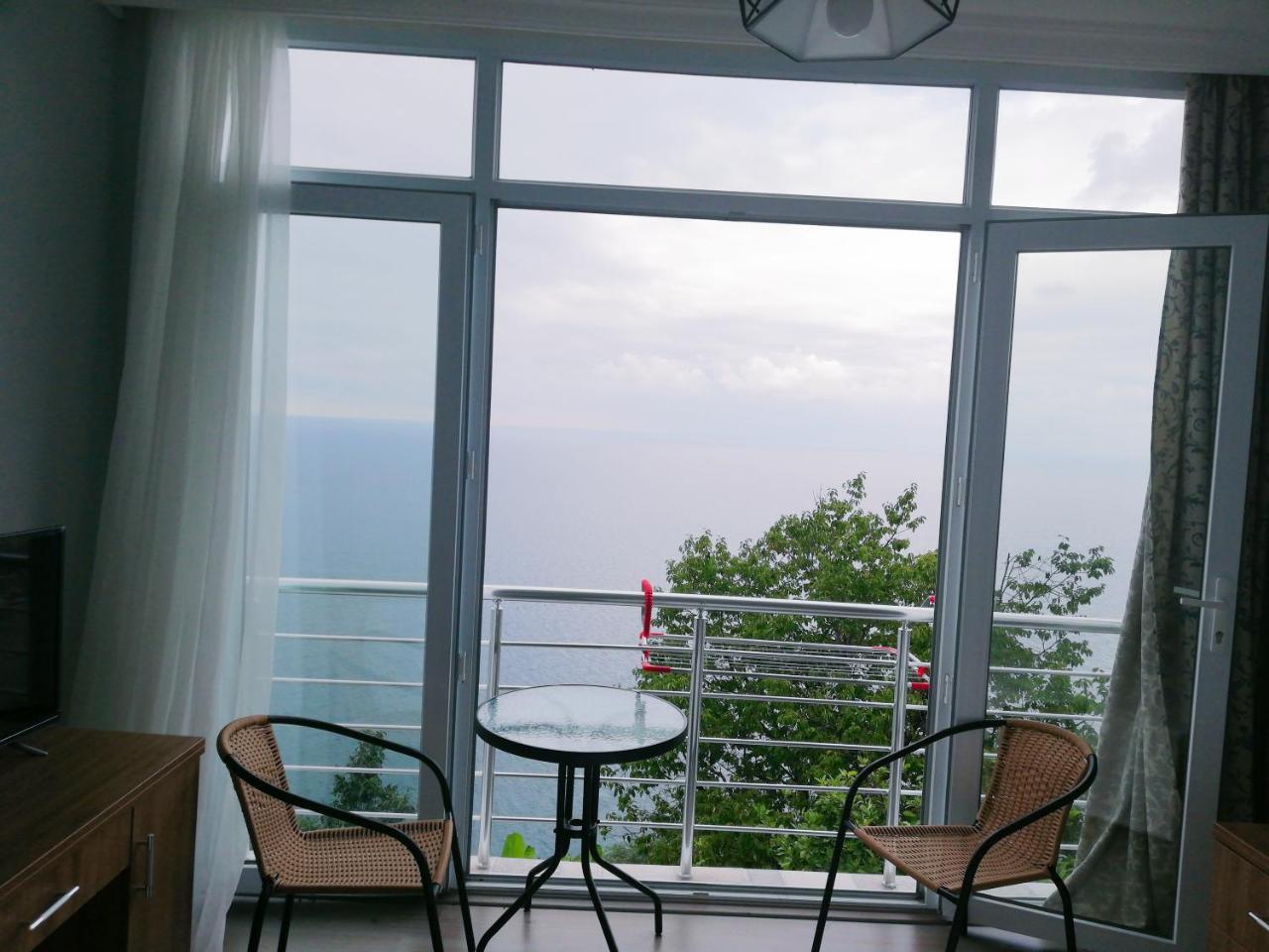 Albatross Kvariati Guest House Zewnętrze zdjęcie